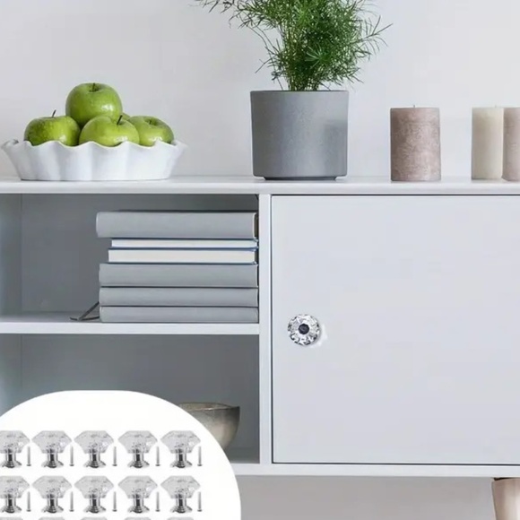 Clear Crystal Quadrilateral Drawer Knobs with Screws includes 12 pieces - Picture 4 of 4